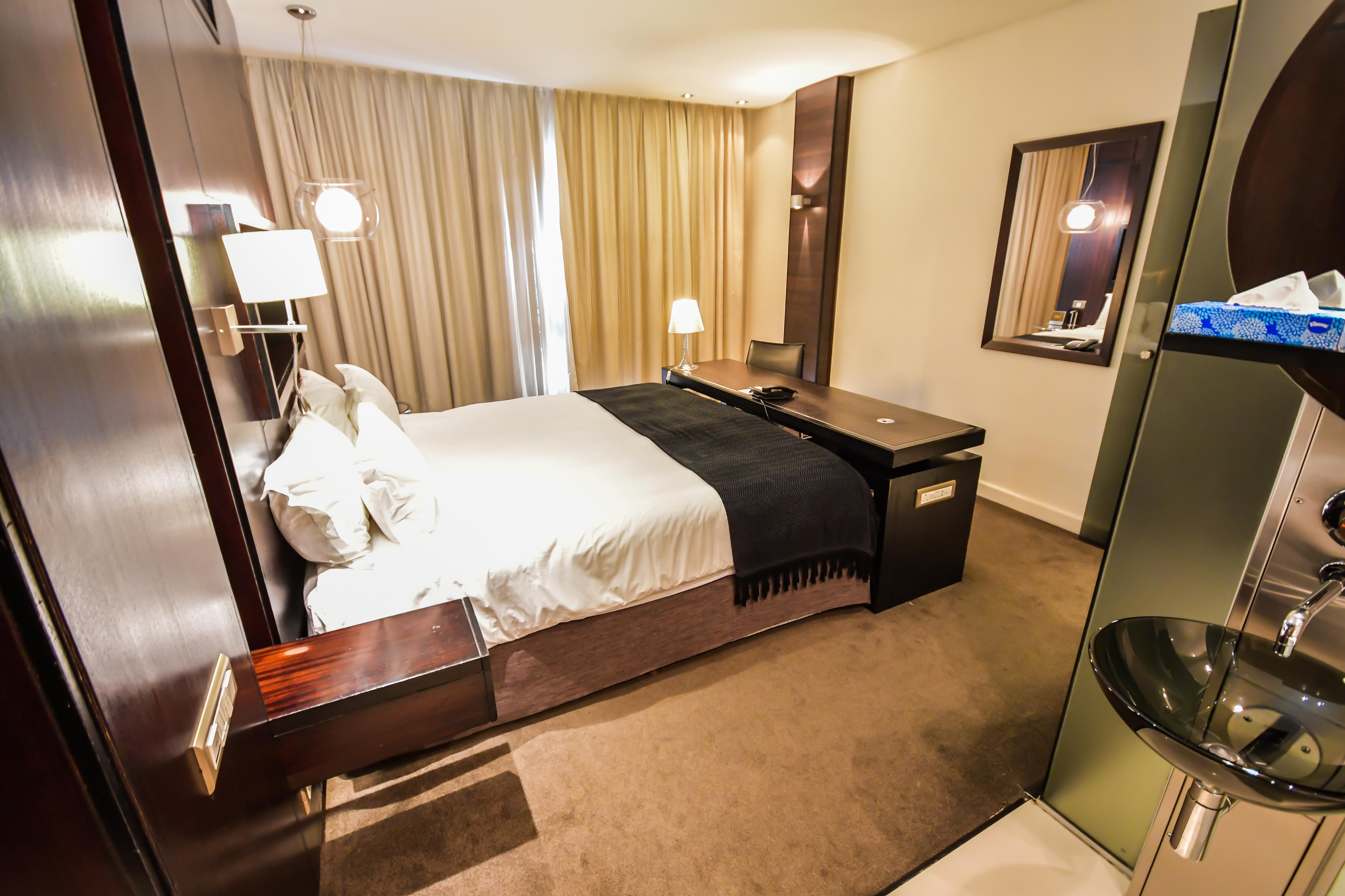 Colosseum Hotel Кейптаун Екстериор снимка