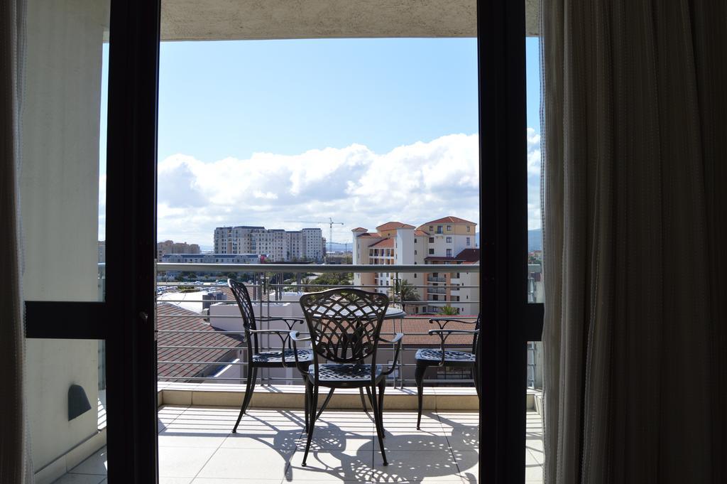 Colosseum Hotel Кейптаун Екстериор снимка