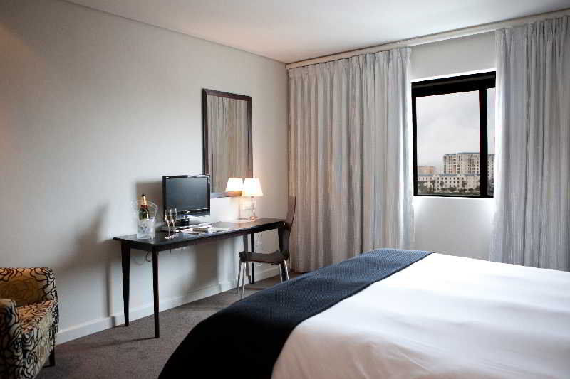 Colosseum Hotel Кейптаун Екстериор снимка