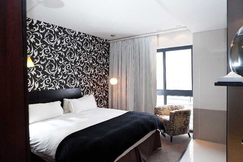 Colosseum Hotel Кейптаун Екстериор снимка