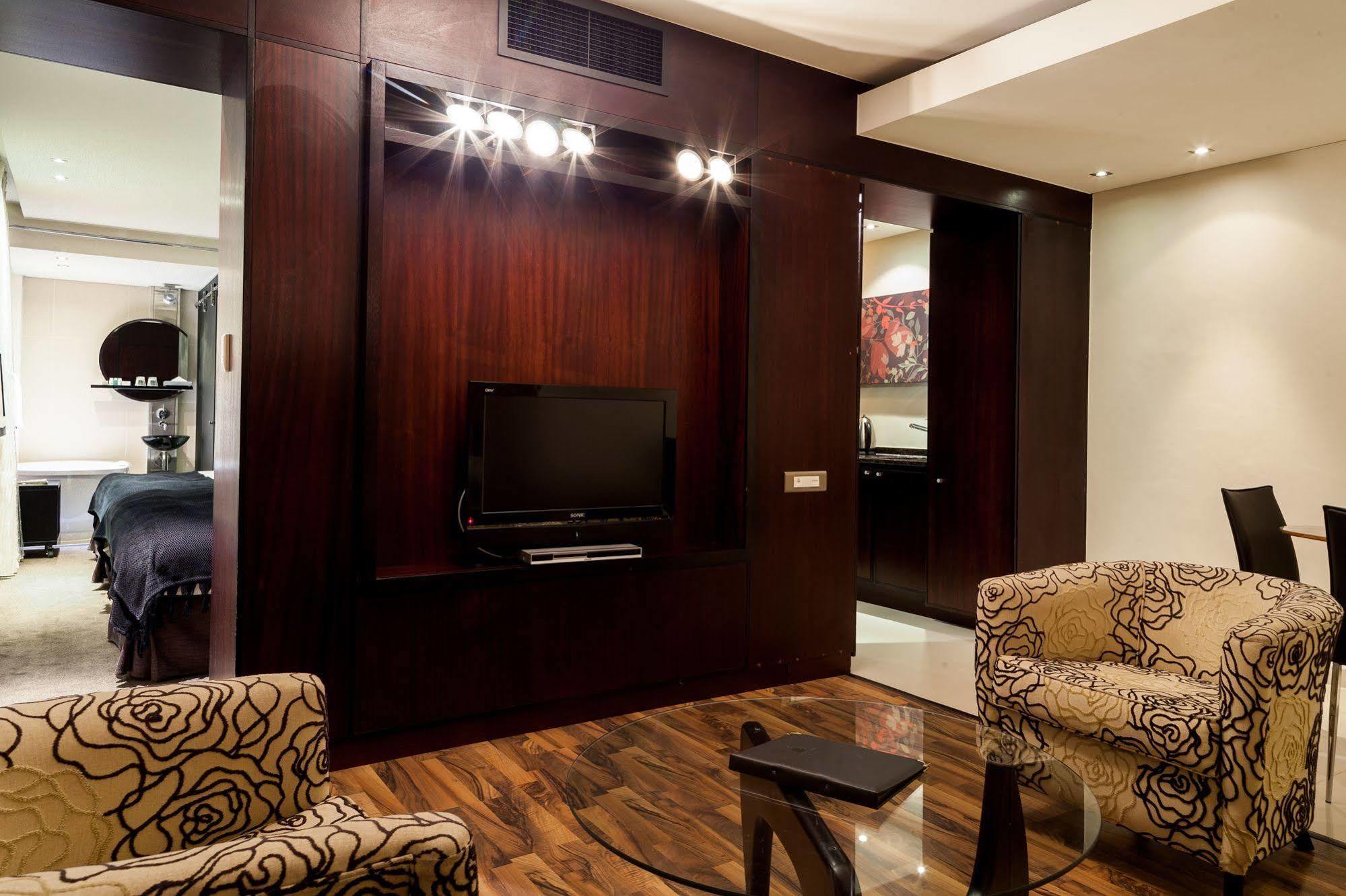 Colosseum Hotel Кейптаун Екстериор снимка